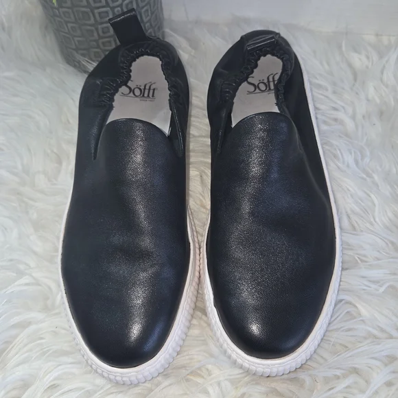 Sofft Somers II Black Slip-On Leather Flats with White Platform Sole. Size 8 - Picture 2 of 9
